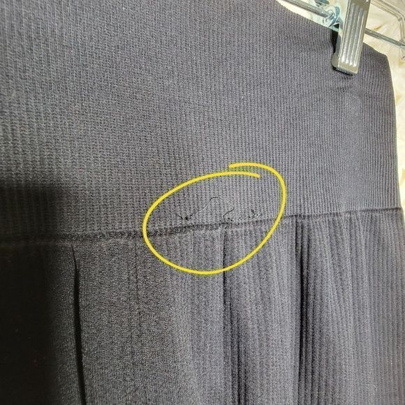 PINK Victorias Secret Cool & Comfy Logo Leggings Red Black Extra Small - Picture 6 of 10